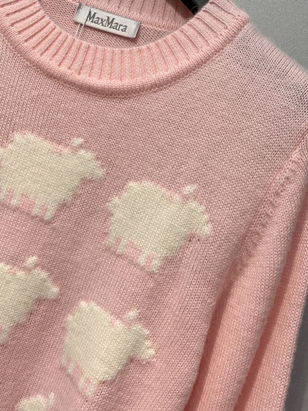 MaxMara Pink Sheep Wolf Knit Sweater - Picture 4 of 6